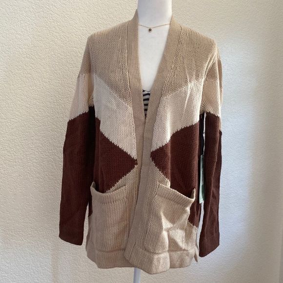 Carve Designs Sweaters - ❤️woman’s sweater 🌸